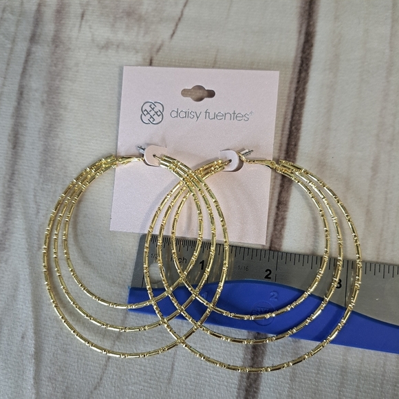 Daisy Fuentes Gold Tone Hoop Earrings - Picture 3 of 4